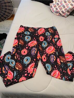 Black Donut Print Leggings - Fun Colorful leggings